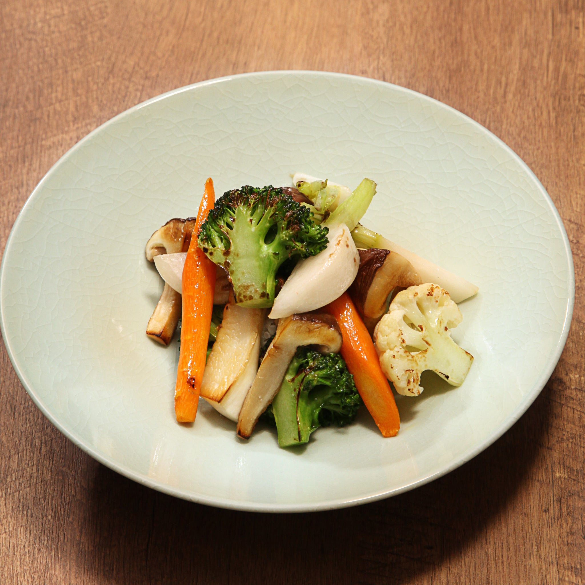付け合せに温野菜のソテー（レギュームショー)